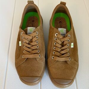 CARIUMA Oca Low Unisex Skate Sneakers. Men’s size 9.5 Women’s size 11